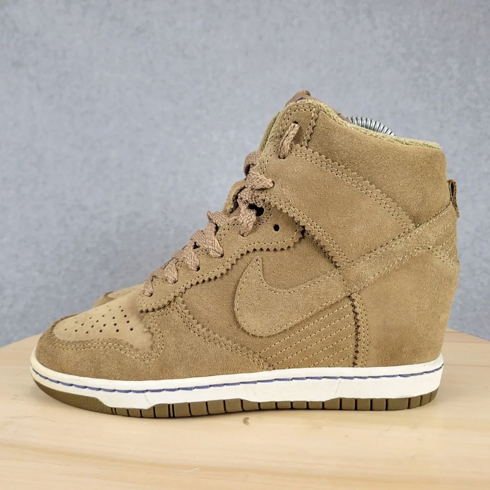 Nike Dunk Sky High Women 6.5 Khaki Suede Hidden Wedge Sneakers 528899-201
